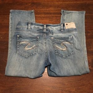 Silver Suki Super Stretch Mid Capris 31x22.5 Light